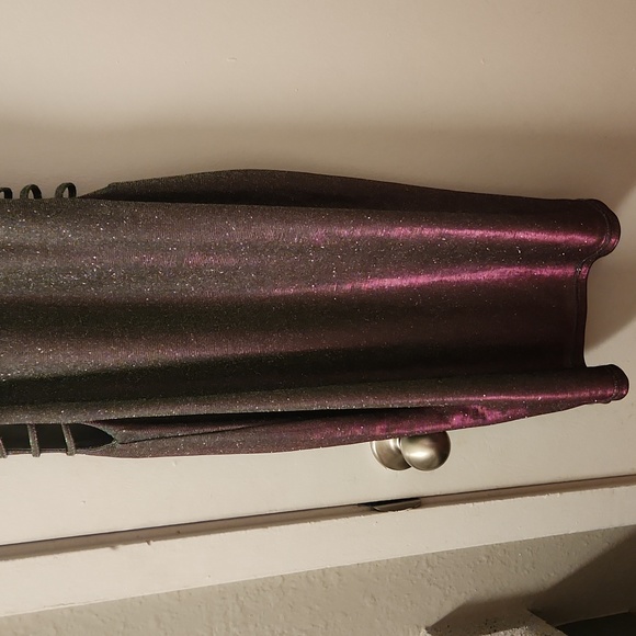 Windsor Metallic Holographic Dress size XS - Picture 3 of 9